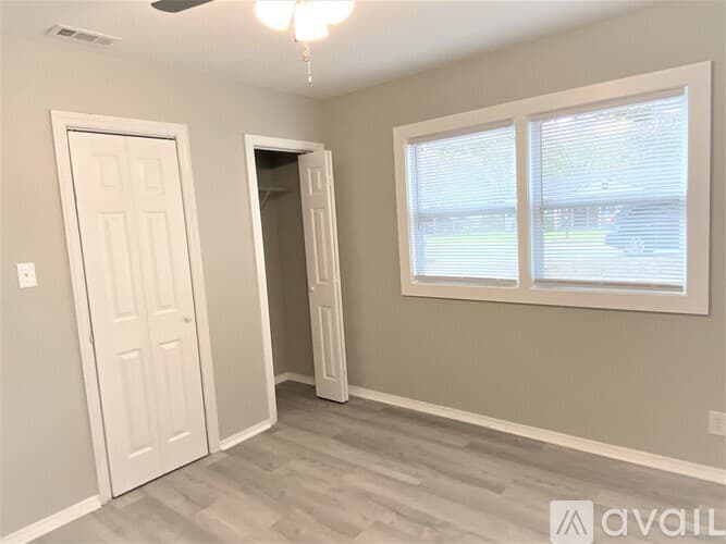 Hinesville House: 509 Eisenhower Dr