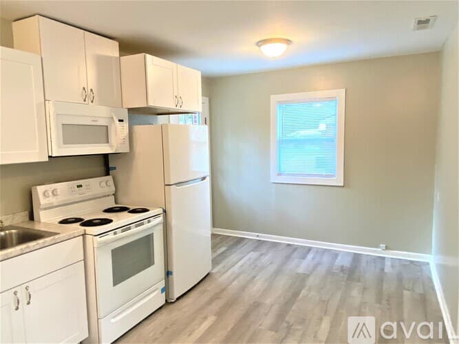Hinesville House: 509 Eisenhower Dr