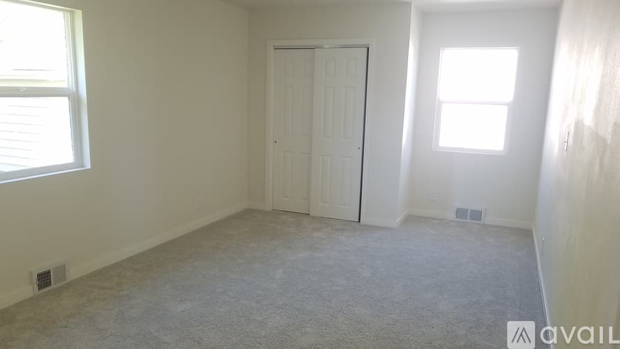 Rapid City House: 4224 W Chicago St