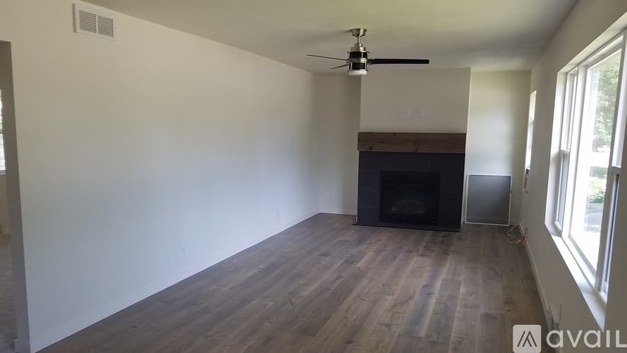 Rapid City House: 4224 W Chicago St