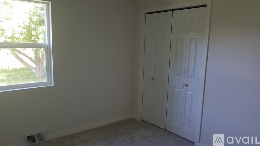 Rapid City House: 4224 W Chicago St