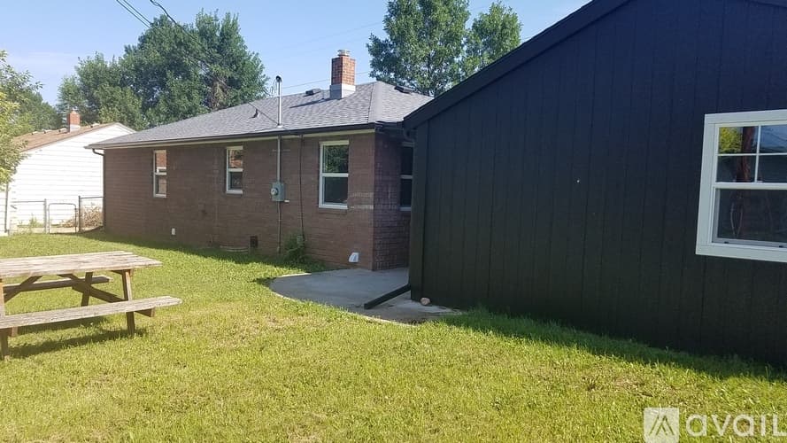 Rapid City House: 4224 W Chicago St