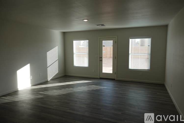 Bullhead City House: 2412 Sandpiper Dr