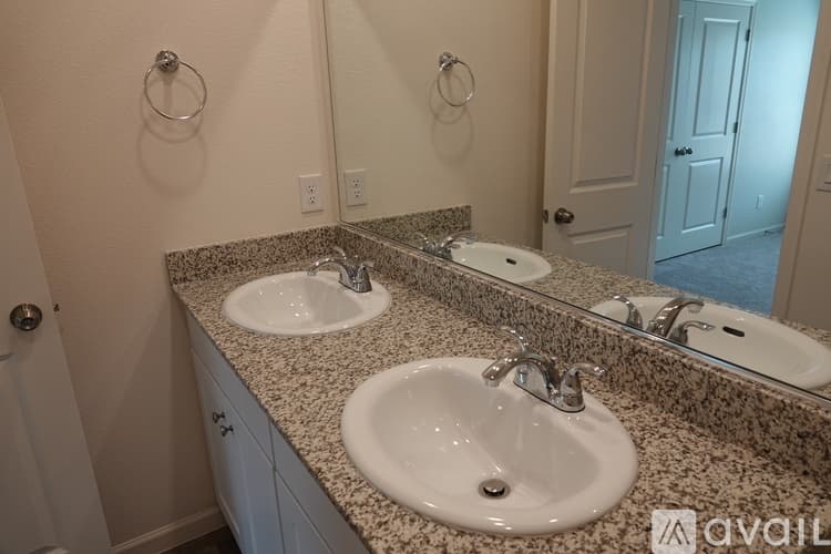 Bullhead City House: 2412 Sandpiper Dr