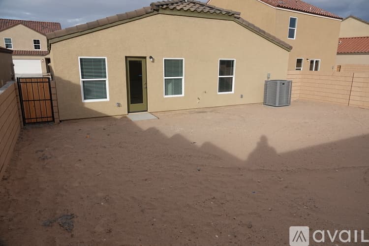 Bullhead City House: 2412 Sandpiper Dr