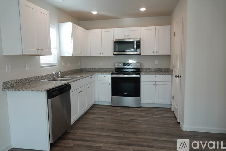 Bullhead City House: 2412 Sandpiper Dr