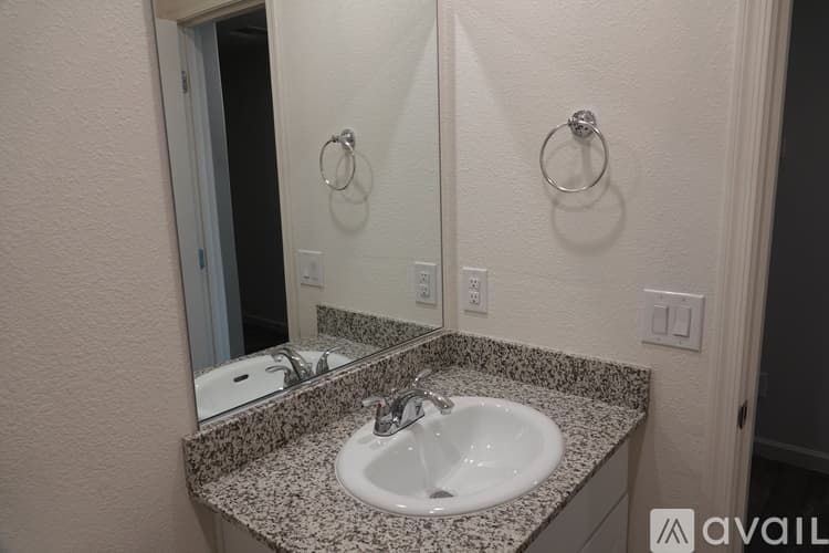 Bullhead City House: 2412 Sandpiper Dr