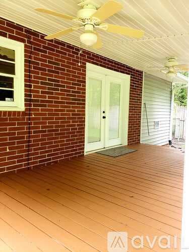 Macon House: 4017 Lindwood Dr