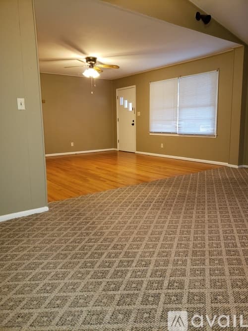 Macon House: 4017 Lindwood Dr