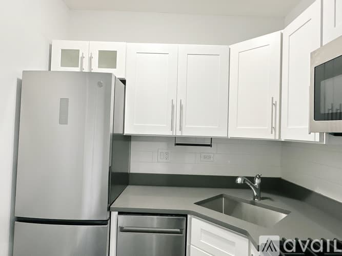 Chicago Apartment: 1521 W Sherwin Ave
