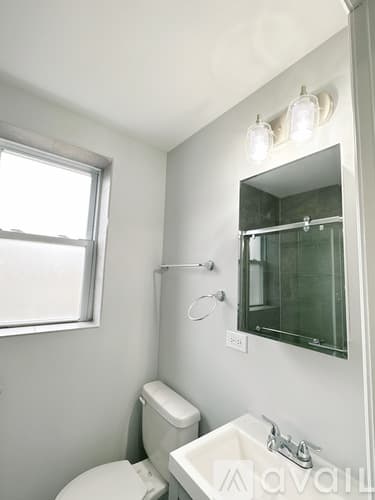 Chicago Apartment: 1521 W Sherwin Ave