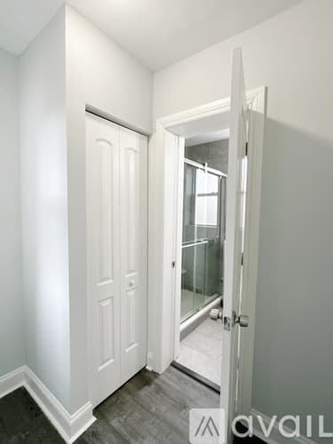 Chicago Apartment: 1521 W Sherwin Ave