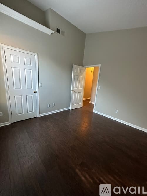 Alabaster House: 108 Gardenside Dr