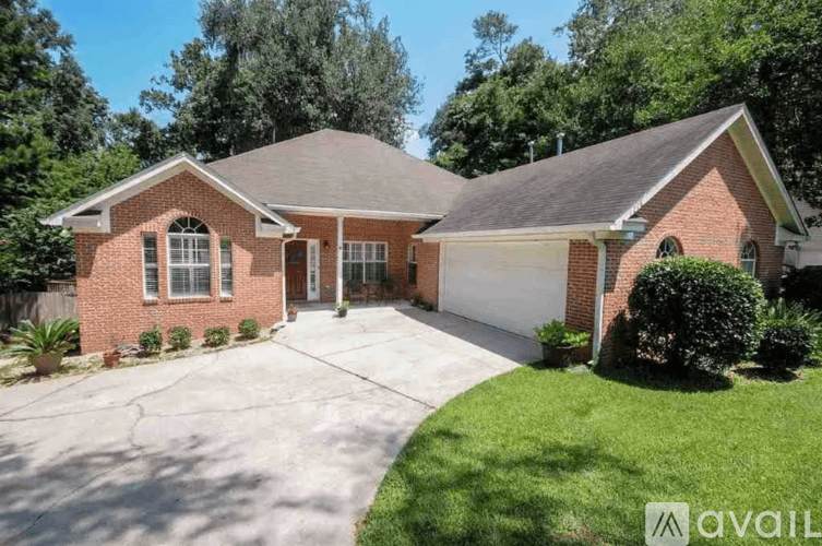 Tallahassee House: 1216 Pheasant Run Dr