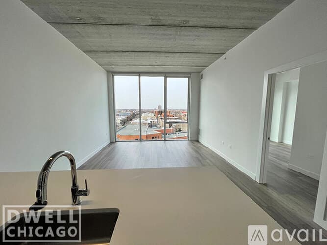 Chicago Apartment: 734 W Sheridan Rd