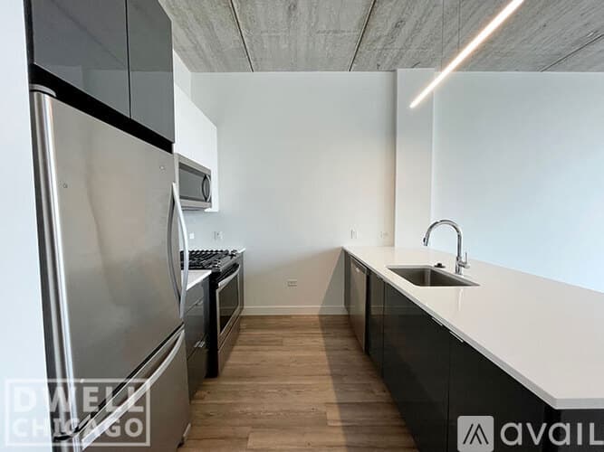 Chicago Apartment: 734 W Sheridan Rd