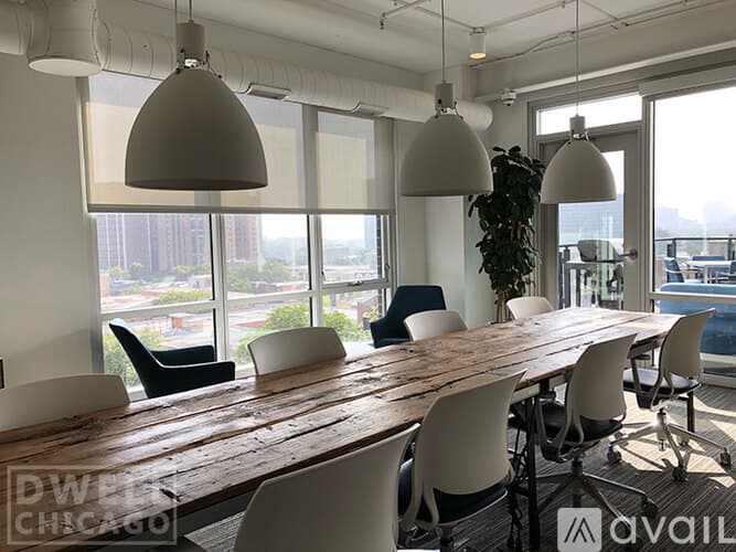 Chicago Apartment: 734 W Sheridan Rd