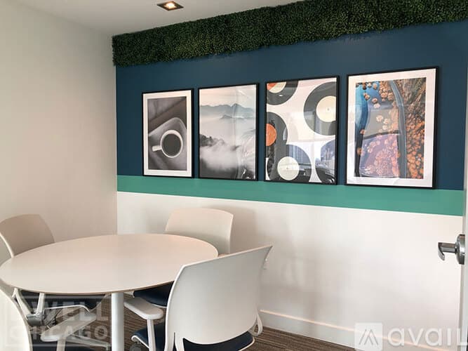 Chicago Apartment: 734 W Sheridan Rd