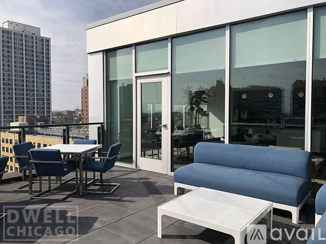 Chicago Apartment: 734 W Sheridan Rd