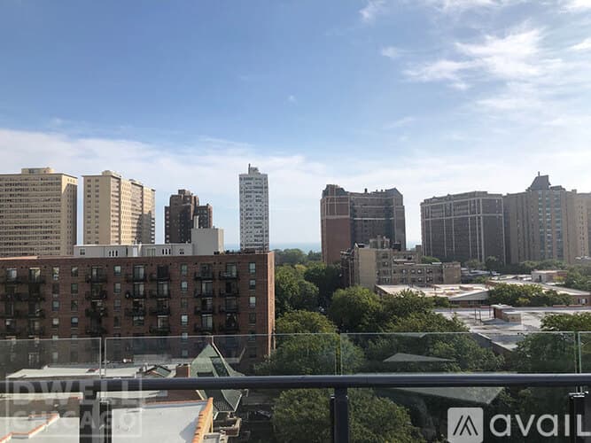 Chicago Apartment: 734 W Sheridan Rd