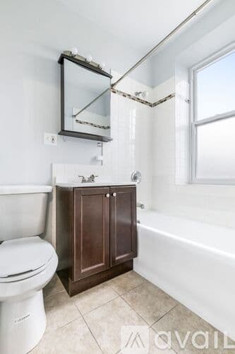Chicago Apartment: 5860 N Kenmore Ave