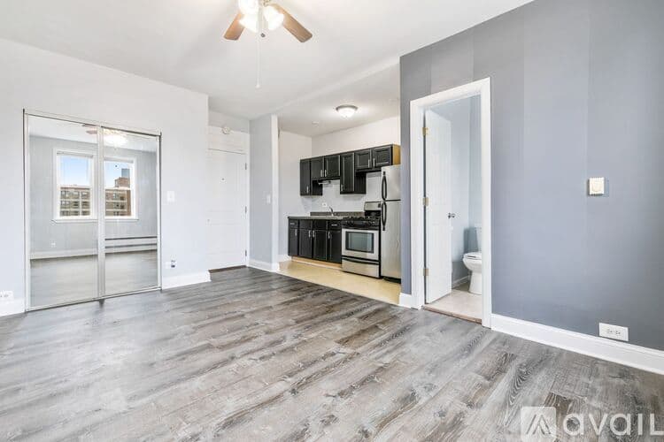 Chicago Apartment: 5860 N Kenmore Ave