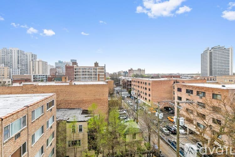Chicago Apartment: 5860 N Kenmore Ave