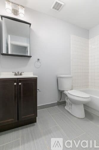 Chicago Apartment: 1611 W Juneway Terrace