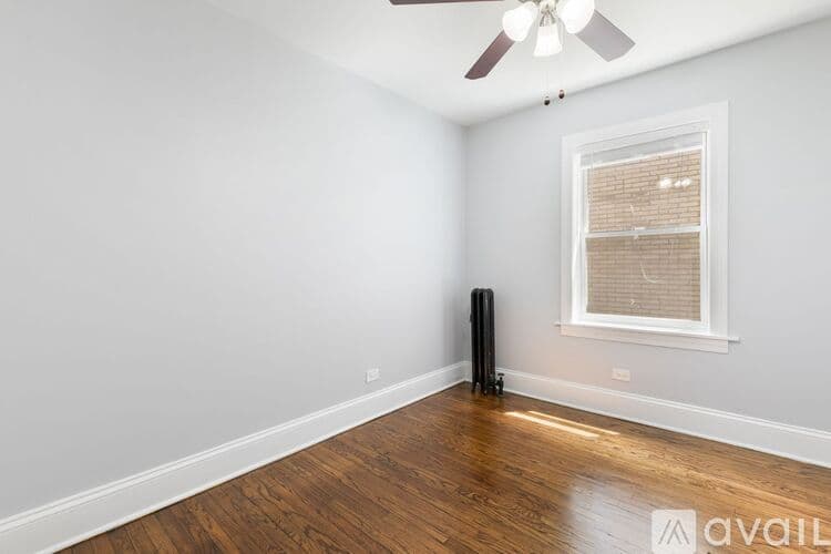 Chicago Apartment: 1611 W Juneway Terrace