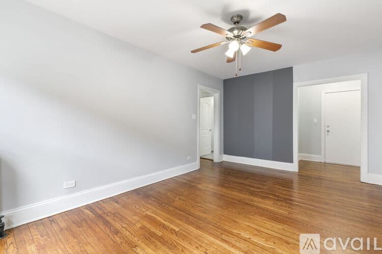 Chicago Apartment: 1611 W Juneway Terrace