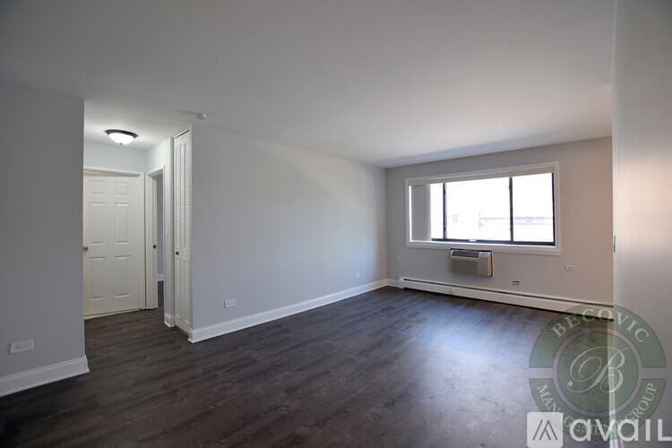 Chicago Apartment: 6001 N Kenmore Ave