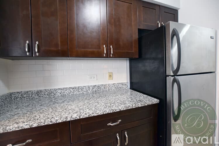 Chicago Apartment: 6001 N Kenmore Ave