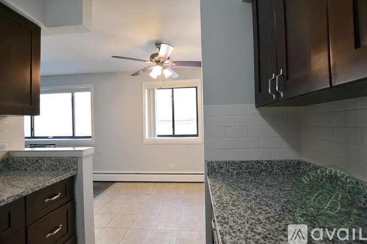 Chicago Apartment: 6001 N Kenmore Ave