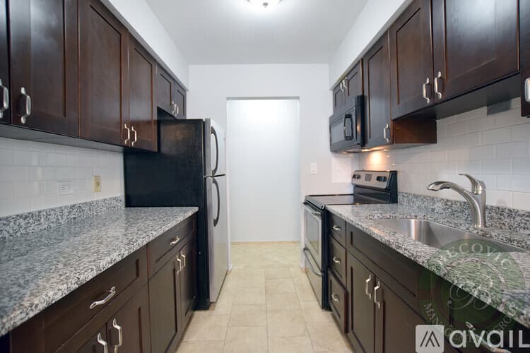 Chicago Apartment: 6001 N Kenmore Ave