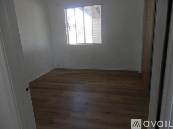Landers Apartment: 1050 Alta Ave