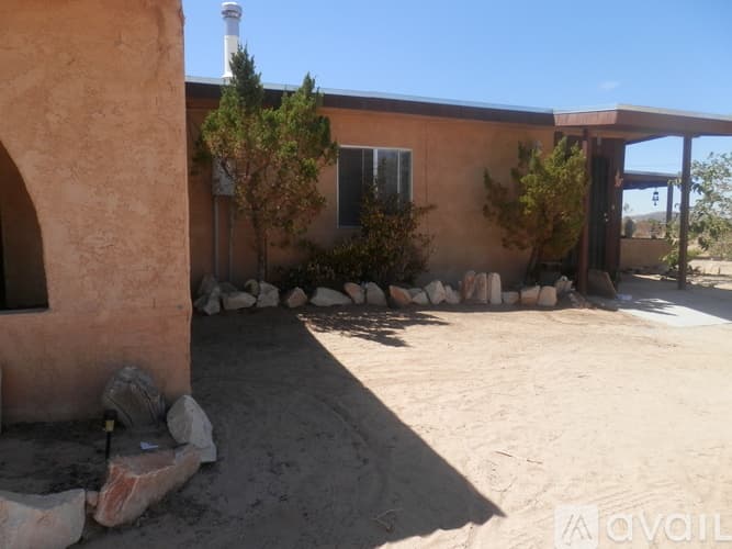 Landers Apartment: 1050 Alta Ave