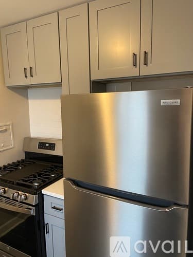 Hammond Apartment: 2435 169th St