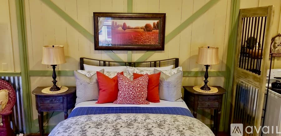 Lake Lure House: 203 Lucky Horse Lane