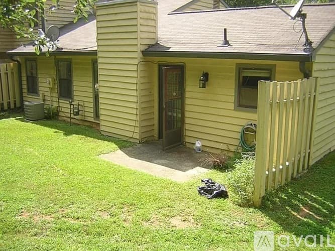 Lawrenceville House: 133 Sandalwood Cir