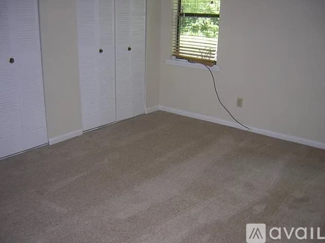 Lawrenceville House: 133 Sandalwood Cir