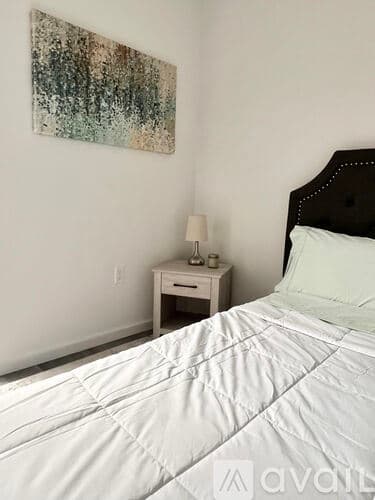 Lowell Apartment: 160 Middlesex Street