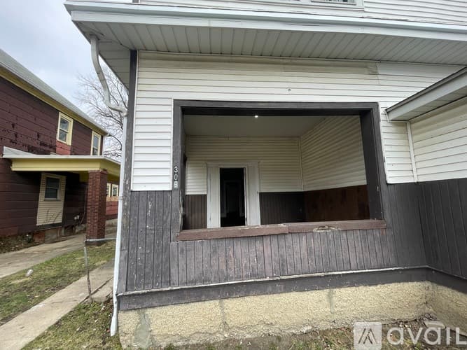 Terre Haute Apartment: 307 Kent Ave