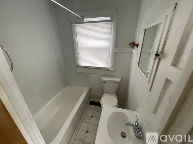 Terre Haute Apartment: 307 Kent Ave