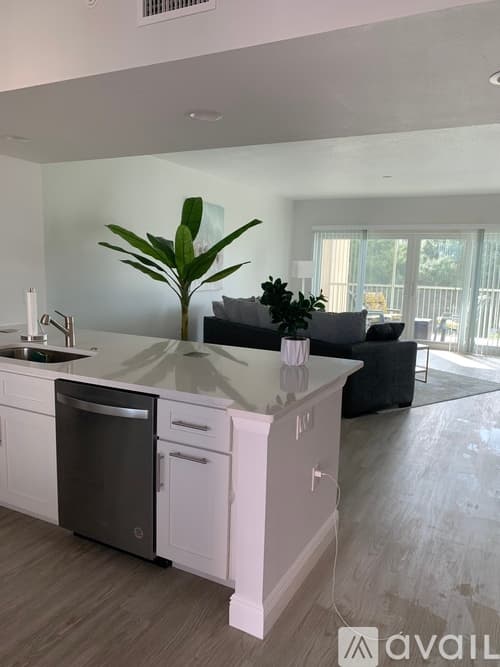Largo Condo: 960 Starkey Rd