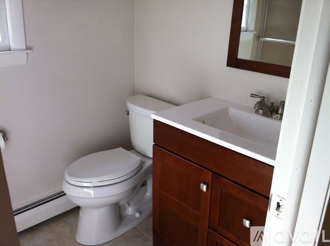 Southbury Apartment: 28 Church Road