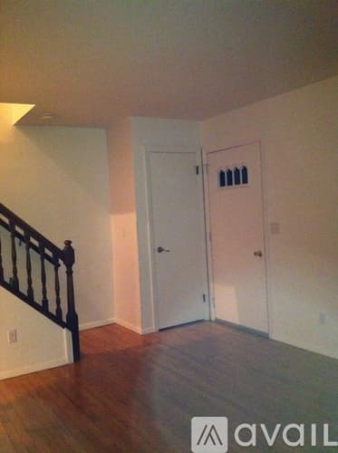 Southbury Apartment: 28 Church Road