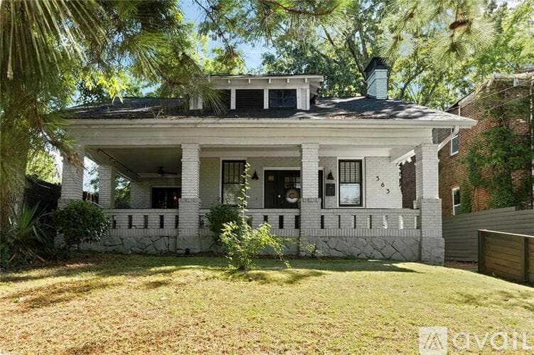 Atlanta House: 563 Parkway Drive Northeast