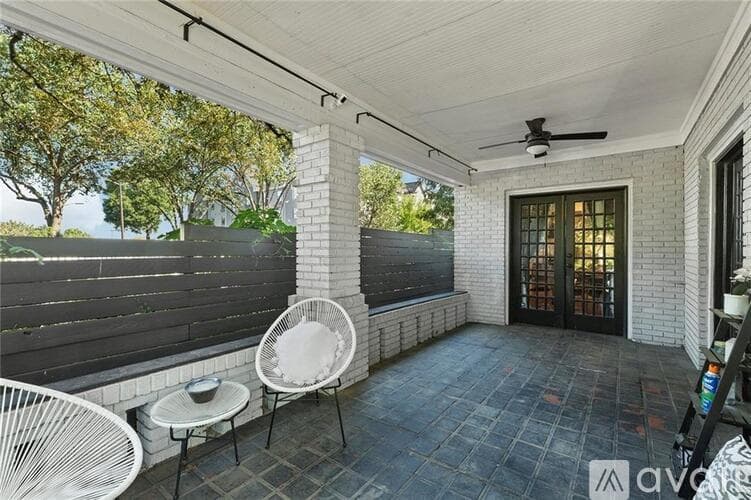 Atlanta House: 563 Parkway Drive Northeast