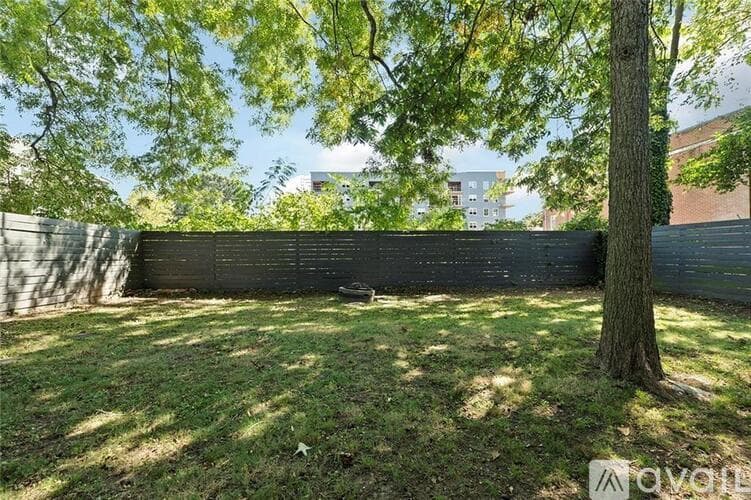 Atlanta House: 563 Parkway Drive Northeast