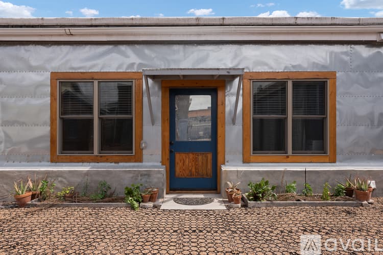 Brownsville Townhome: 1500 East Madison Street